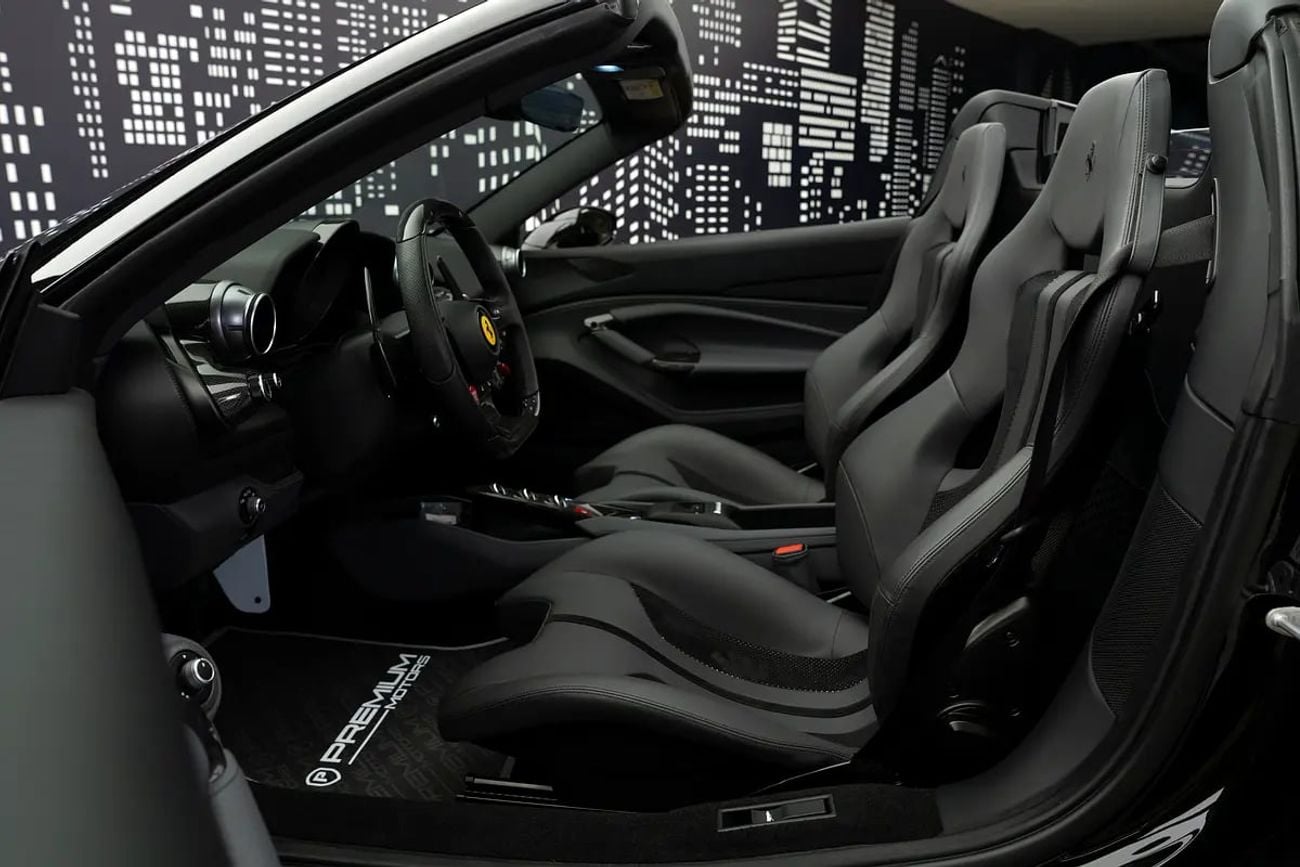 Ferrari F8 Spider STD