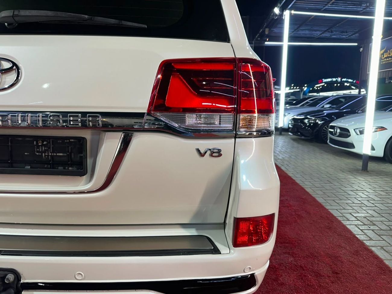تويوتا لاند كروزر VXR