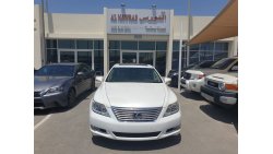 لكزس LS 460 2010 لكزس LS460L لارج دفع خلفي ابيض داخل بيج بدون دعم