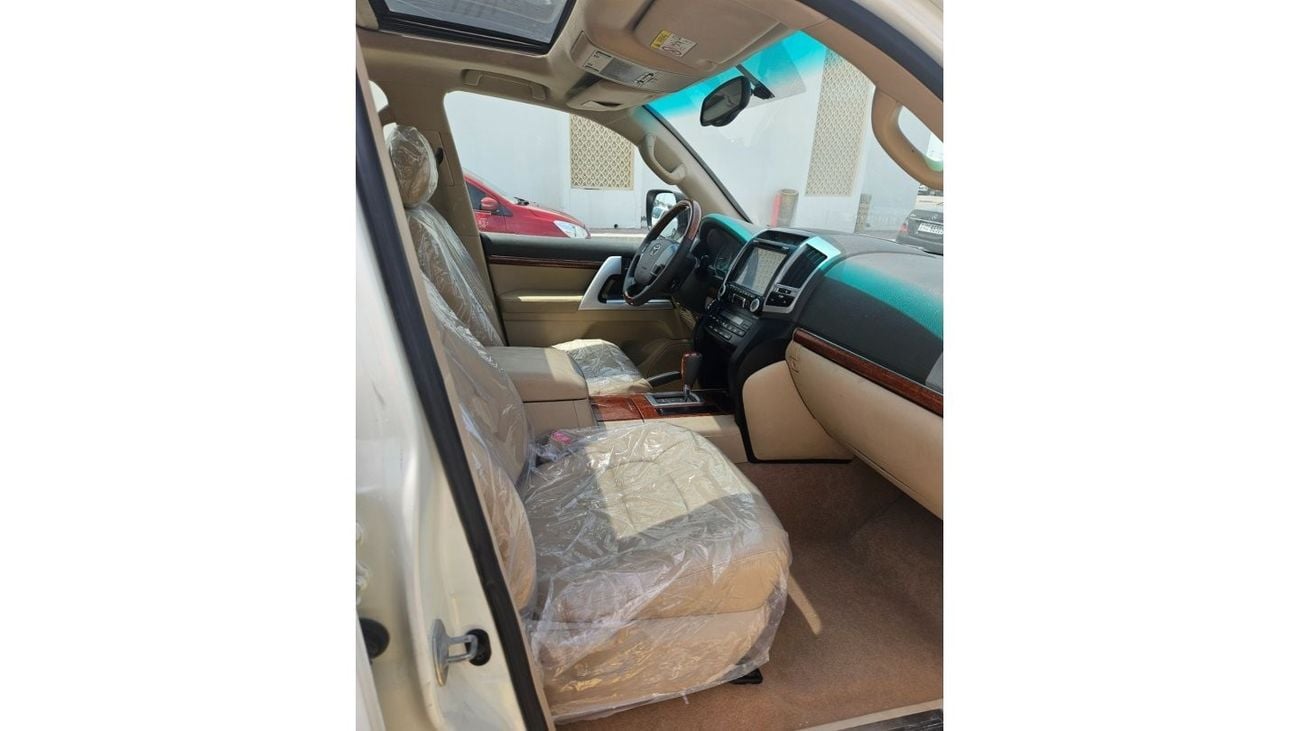 تويوتا لاند كروزر 2015 gxrv8