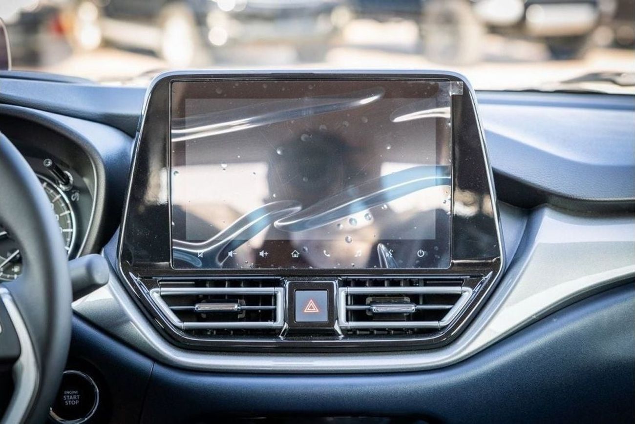 سوزوكي بالينو 2025 1.5L GLX Luxe Silver: Elevate Your Driving Experience - Book Now!