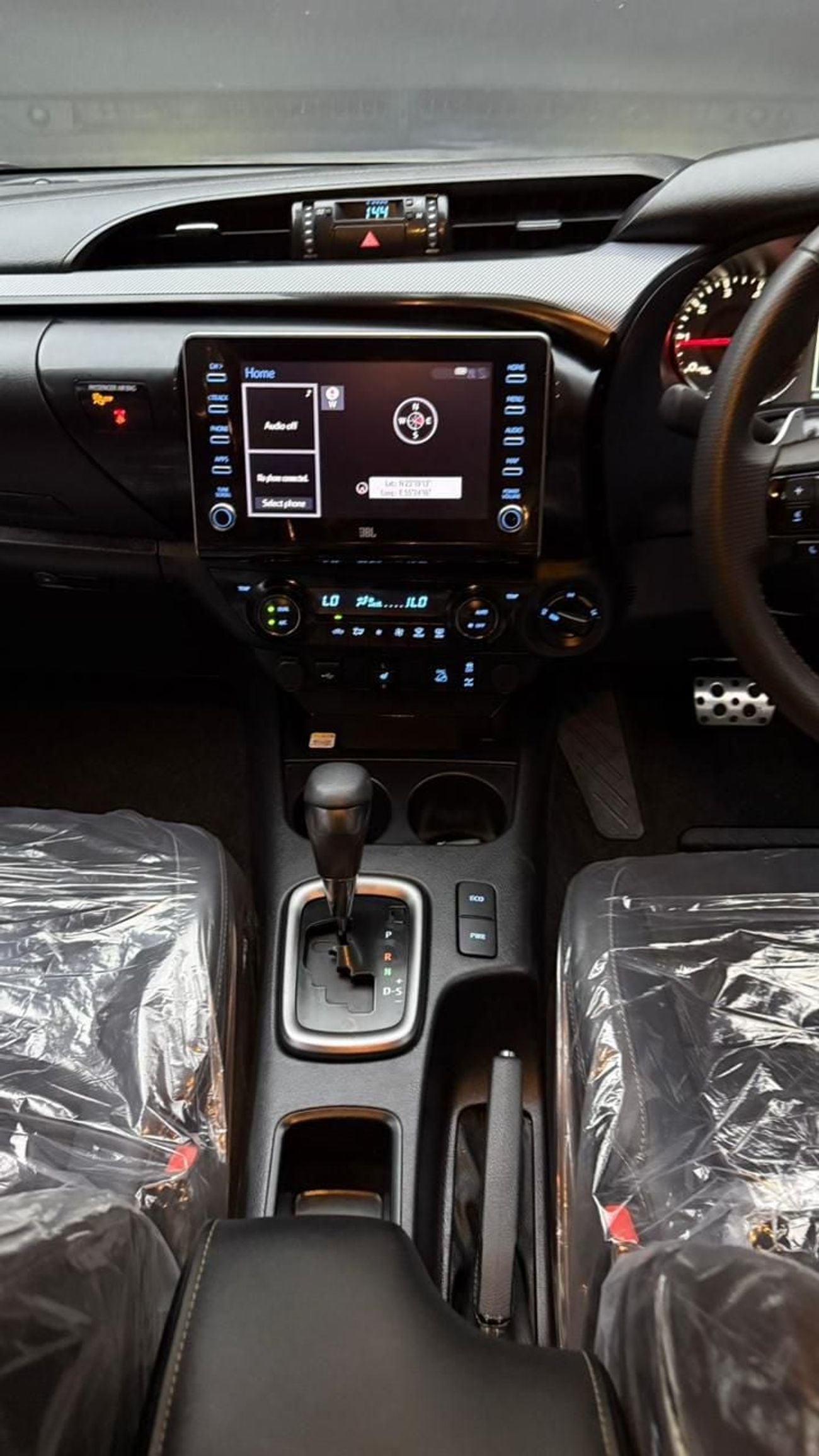 Toyota Hilux TOYOTA HILUX PICK UP GR SPORT 2024 (SILVER  ) 4WD AT DIESEL = RIGHT HAND