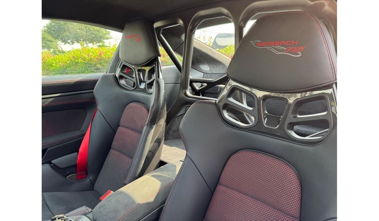 Porsche 911 GT3 RS 4.0L (520 HP) Coupe GCC SPEC UNDER WARRANTY