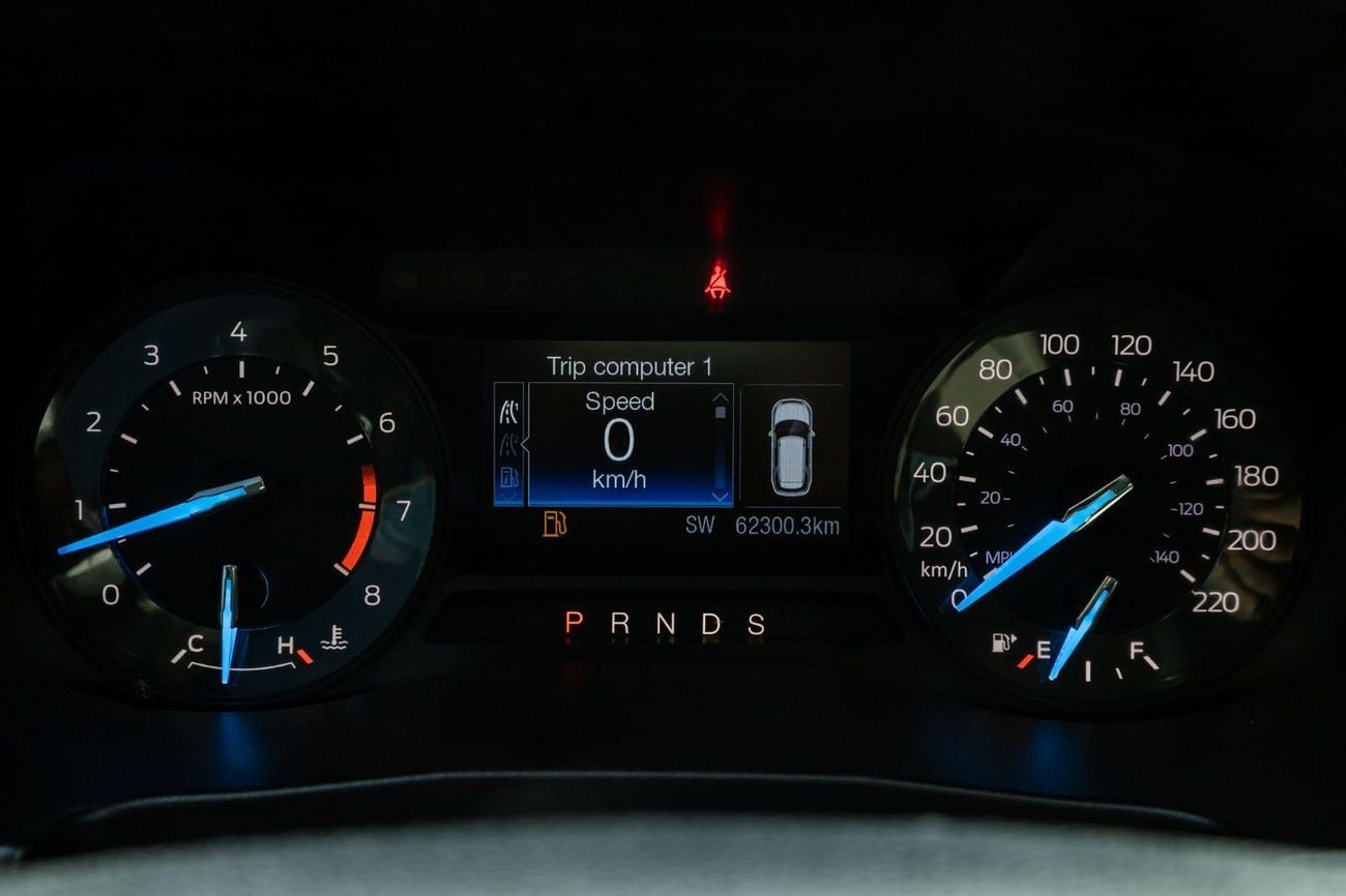 Ford Explorer Std 3.5L 4WD