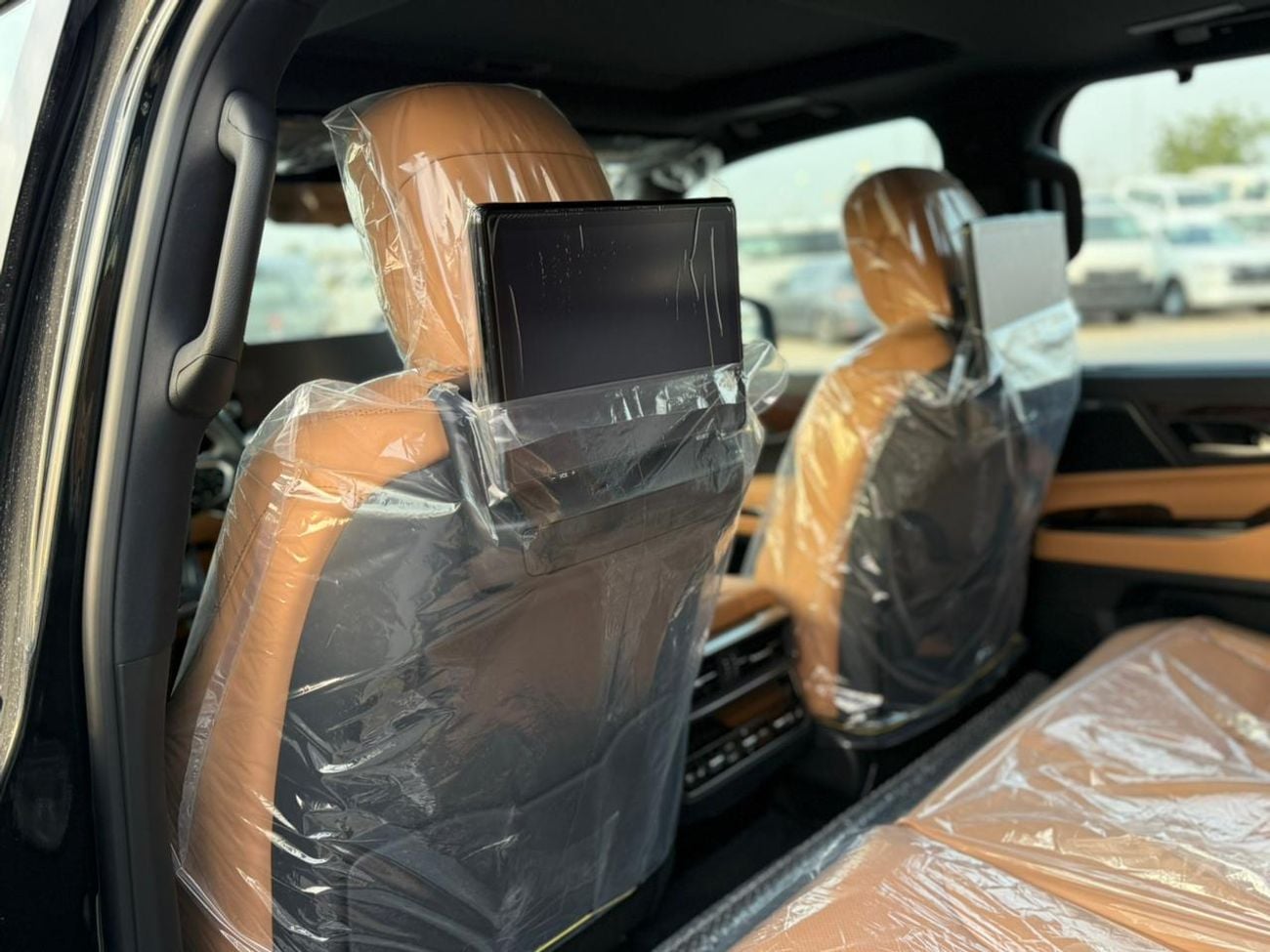 لكزس LX 600 Lexus LX 600 2026 Lexus LX600 Signature 3.5L AT Petrol (Black)