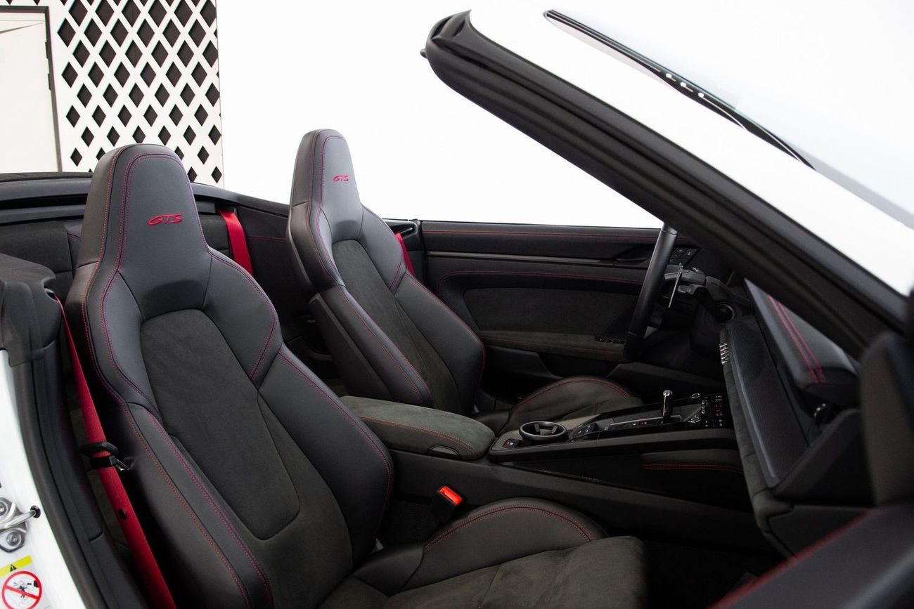 Porsche 911 CARRERA GTS CABRIOLET