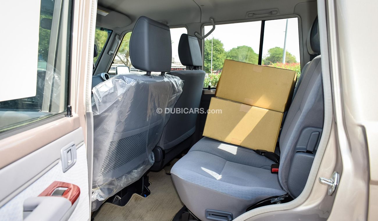 Toyota Land Cruiser Pick Up LX V6 4WD Limited