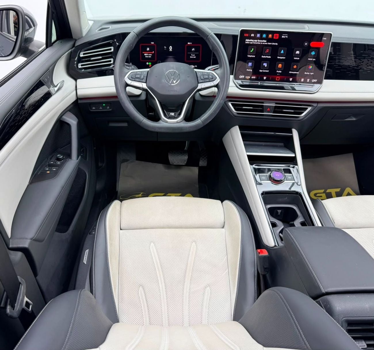 Volkswagen Tiguan Elegance Premium 2024 Volkswagen Tiguan Elegance Premium, 2027 VW Warranty + Service Pack, Low Km, Fully Loaded, GCC