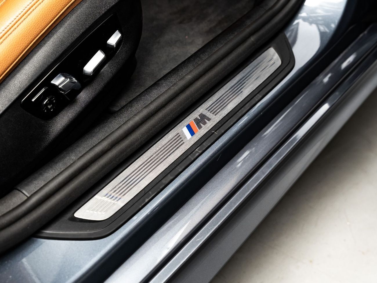 بي أم دبليو 540i 2023 BMW 540i, 2028 BMW Warranty + Service Contract, Low KMs, GCC