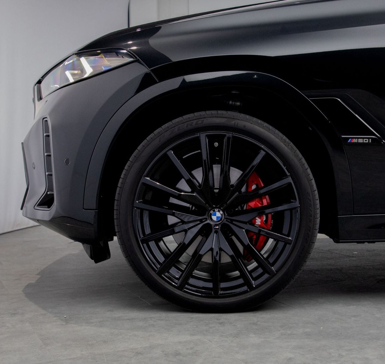 بي أم دبليو X6 M60i LUXURY