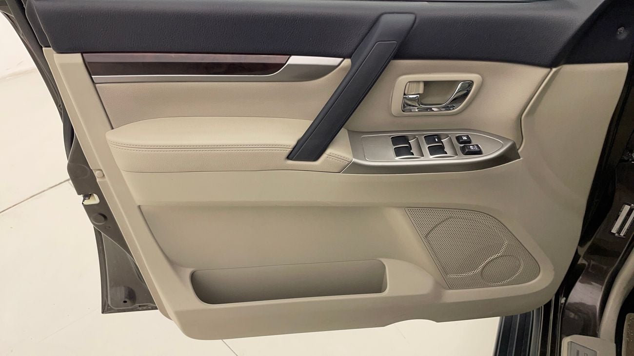 Mitsubishi Pajero GLS Highline 3.8L (274 HP) 2017 GLS HIGHLINE | AED 1228/Month | 0 DP | 30 Day Return | Warranty | Se