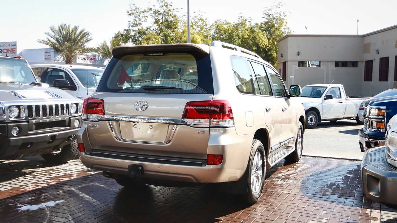 Toyota Land Cruiser GXR V8