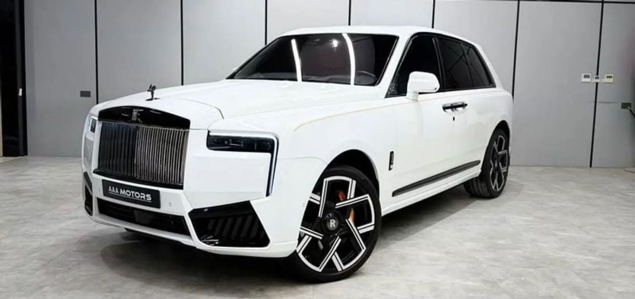 Rolls Royce Cullinan Silver Badge Rolls-Royce Cullinan 2022 Silver Badge with 2026 Facelift GCC specs