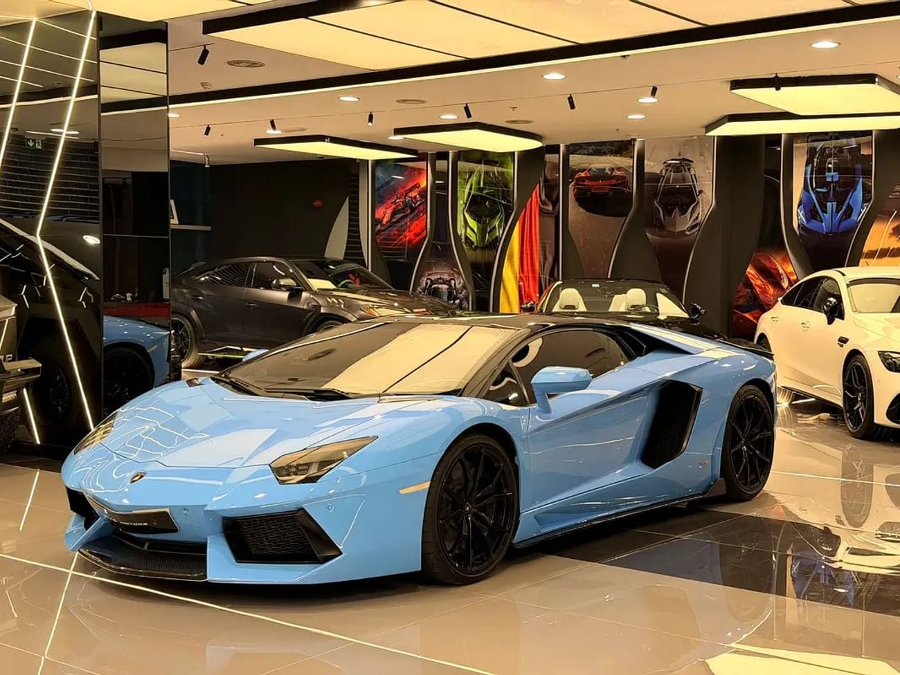 لامبورغيني أفينتادور LP 700-4 GCC Specs