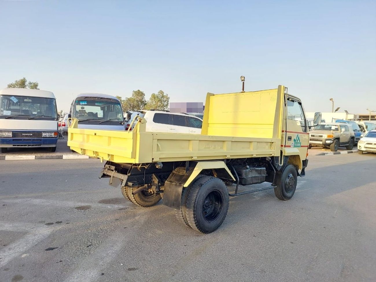 Mitsubishi Fuso Canter MITSUBISHI CANTER DUMPER TRUCK RHD 1986 MODEL 3.5 L DIESEL MANUAL(PM00040)