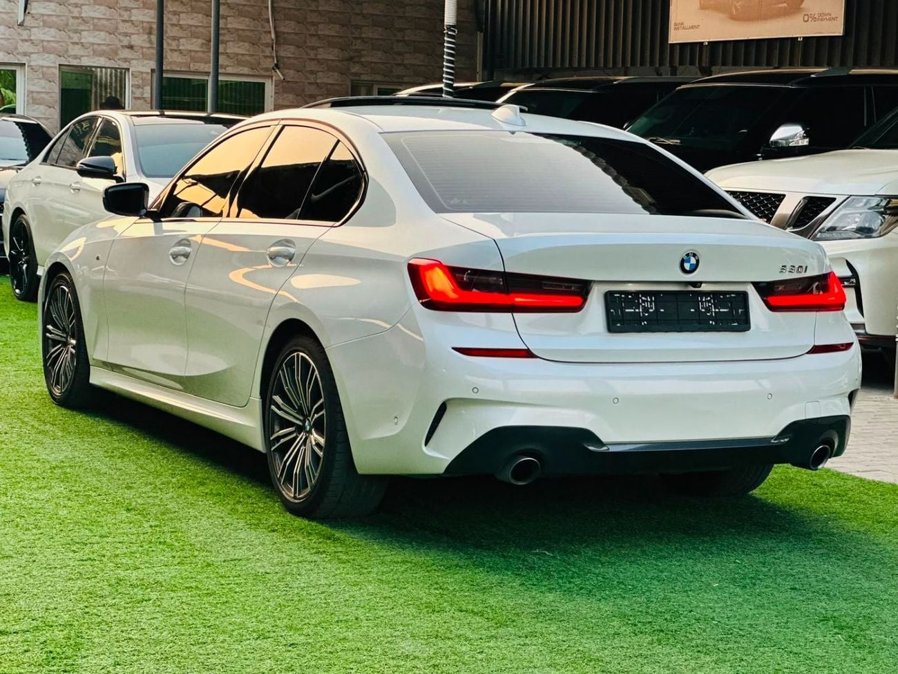 بي أم دبليو 330i M SPORT PREMIUM