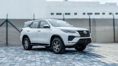 تويوتا فورتونر EXR 2026 Toyota Fortuner GX 2.7L AT Petrol (White-Tan) RWD