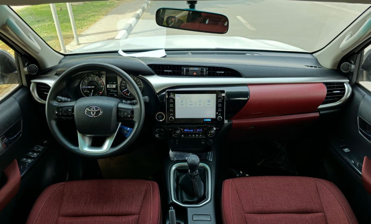 Toyota Hilux TOYOTA HILUX DIESEL 2.4 DOUBLE CABIN - M/T - HIGH OPTIONS - PUSH START - 2025 - WHITE INSIDE RED - N