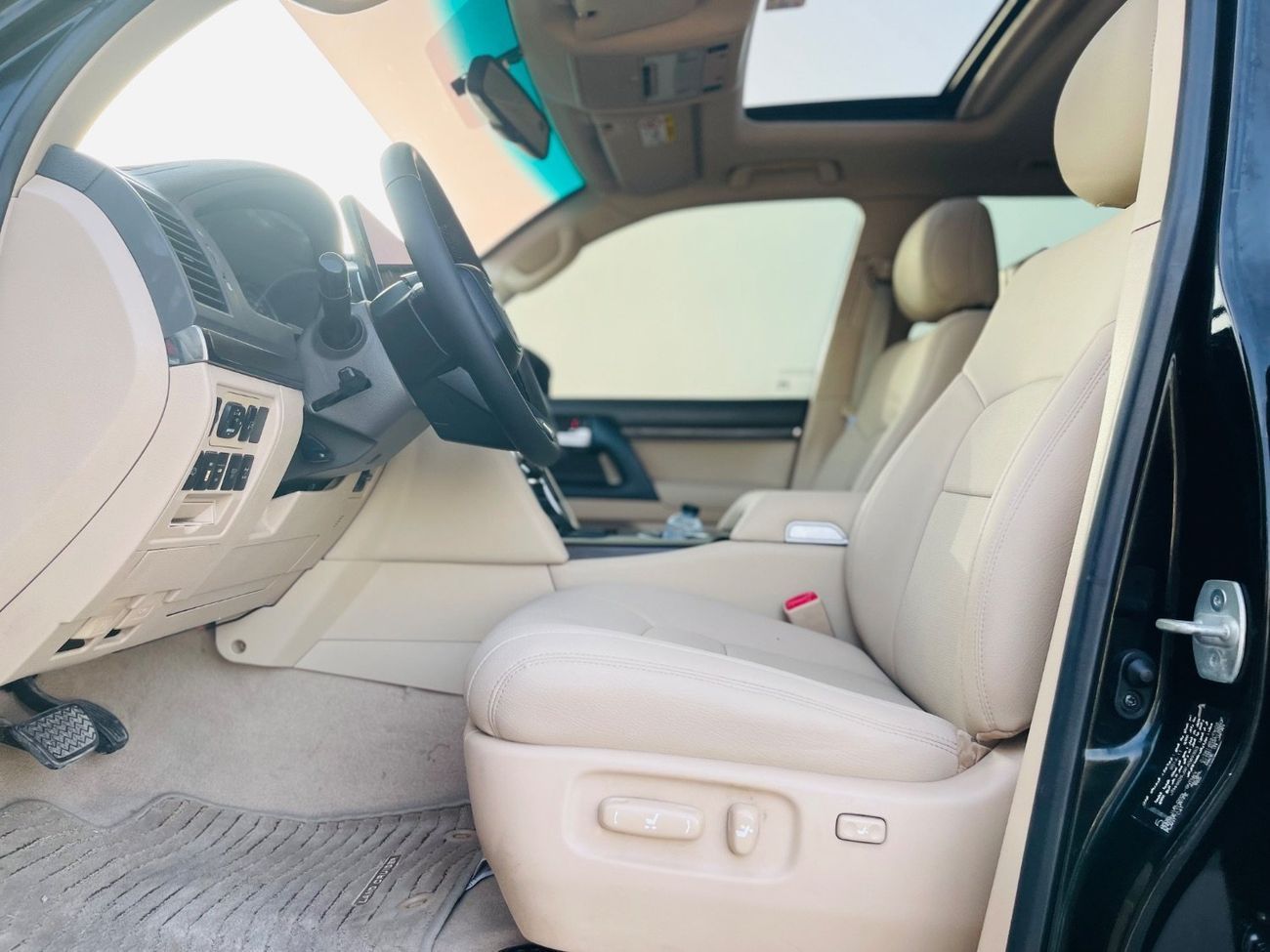 تويوتا لاند كروزر Toyota landcuriser GXR V8 full option upgrade inside and outside 2025 shape