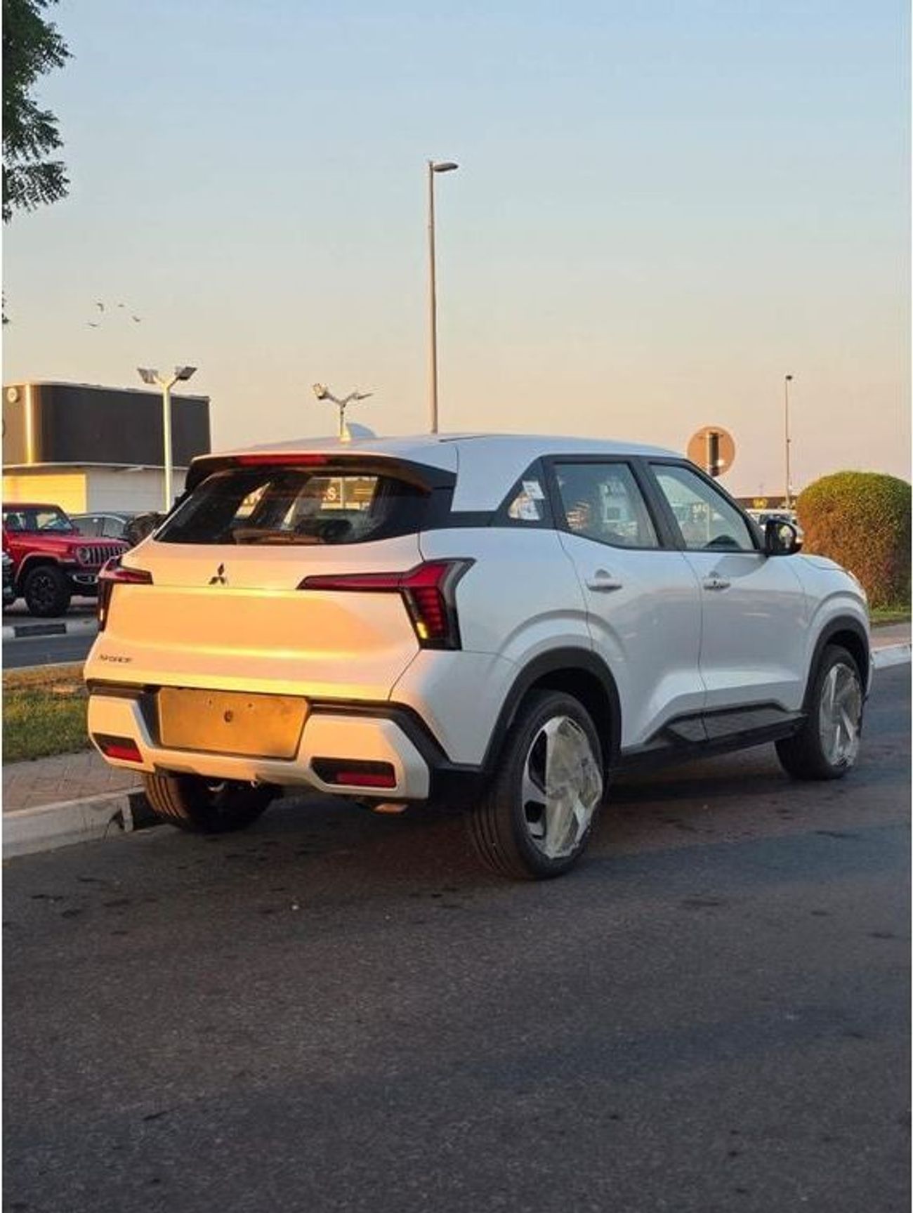 ميتسوبيشي إكس فورس Mitsubishi X-FORCE Black edition 1.5L suv fwd Petrol 2025