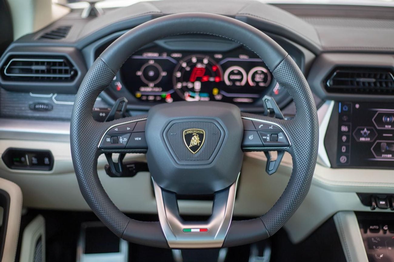 Lamborghini Urus Lamborghini Urus SE | 2025 | 1,200km