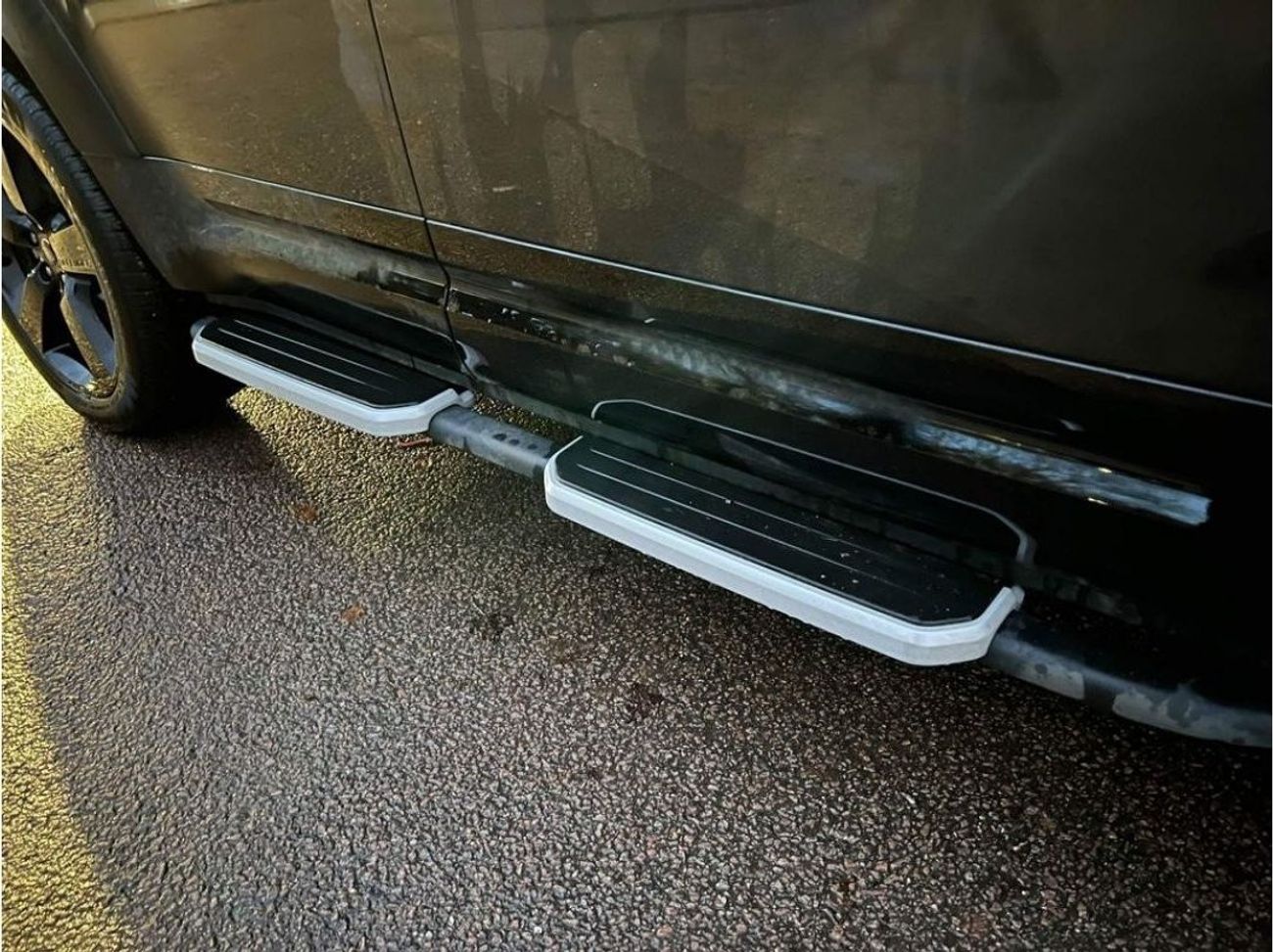 Land Rover Defender 130 3.0 P400 MHEV X RHD