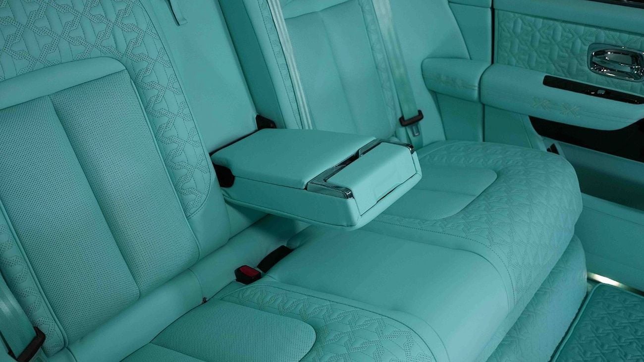 Rolls-Royce Onyx Cullinan | LIMIITED OFFER | NEW | 2024 | V12 | 563 HP | 3-YEAR WARRANTY AND SERVICE