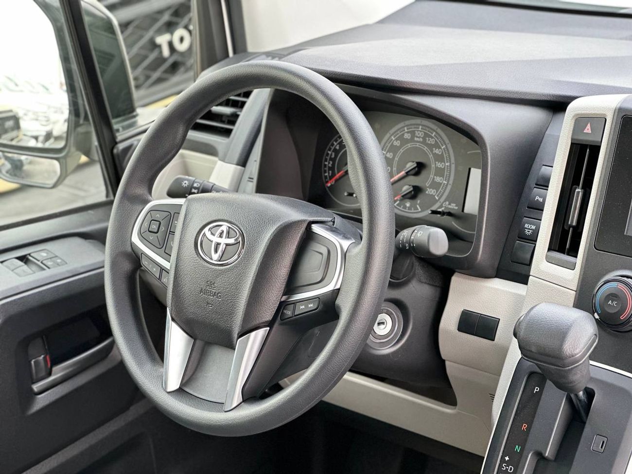 تويوتا هاياس 3.5 لتر PTR أوتوماتيك // 2026 // مزودة بمشغل DVD وكاميرا خلفية، أبواب جانبية أوتوماتيكية // عرض خاص 