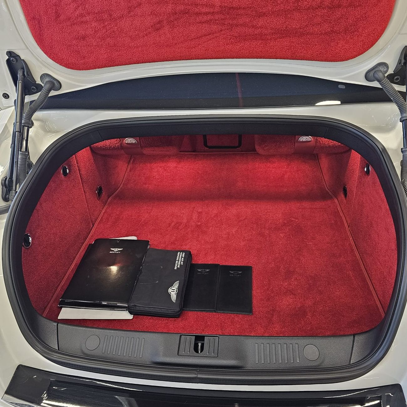 Bentley Flying Spur 2014 Bentley Flying Spur W12 Mulliner /GCC/ Mint condition/JUST 28K KM