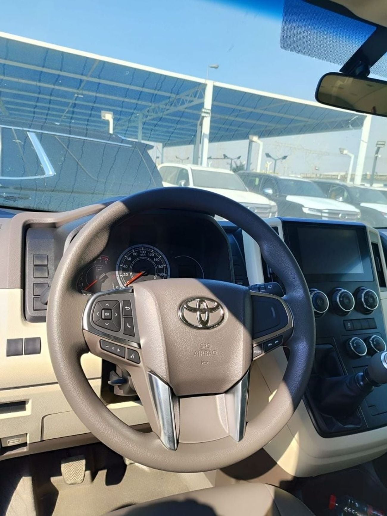Toyota Hiace - Toyota Hiace GL HIGHROOF / 13 SEATER / REAR CAMERA / 3.5L PETROL A/T / WHITE BUMPER