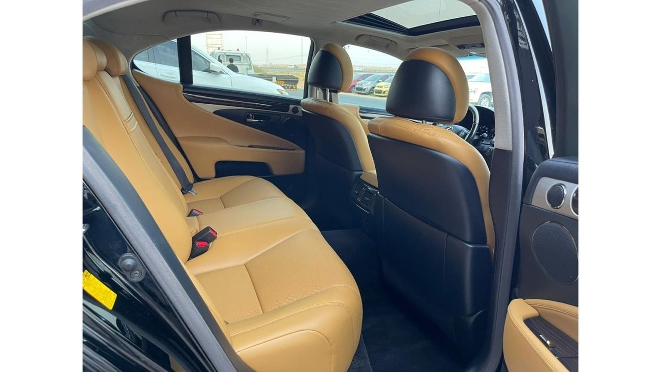 لكزس LS 460 بريمير SWB