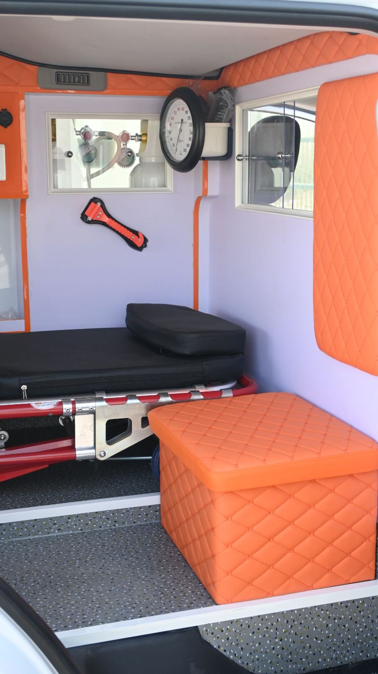 Mitsubishi Pajero MITSUBISHI PAJERO SPORT 2.5L  AMBULANCE 4WD A/T 7 SEATER (2023 MY)