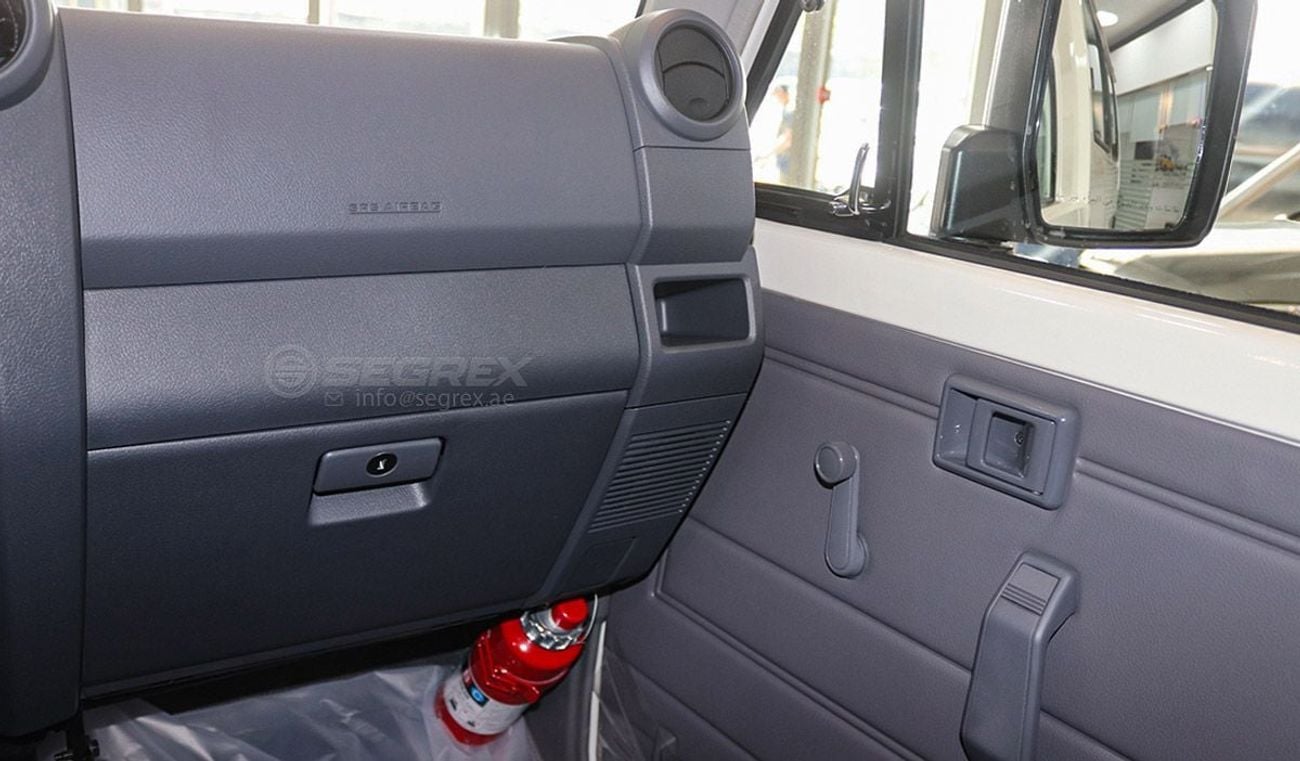 تويوتا لاند كروزر 70 2025 Model Toyota Land Cruiser Hardtop LC78, 4.0L Petrol 4WD A/T