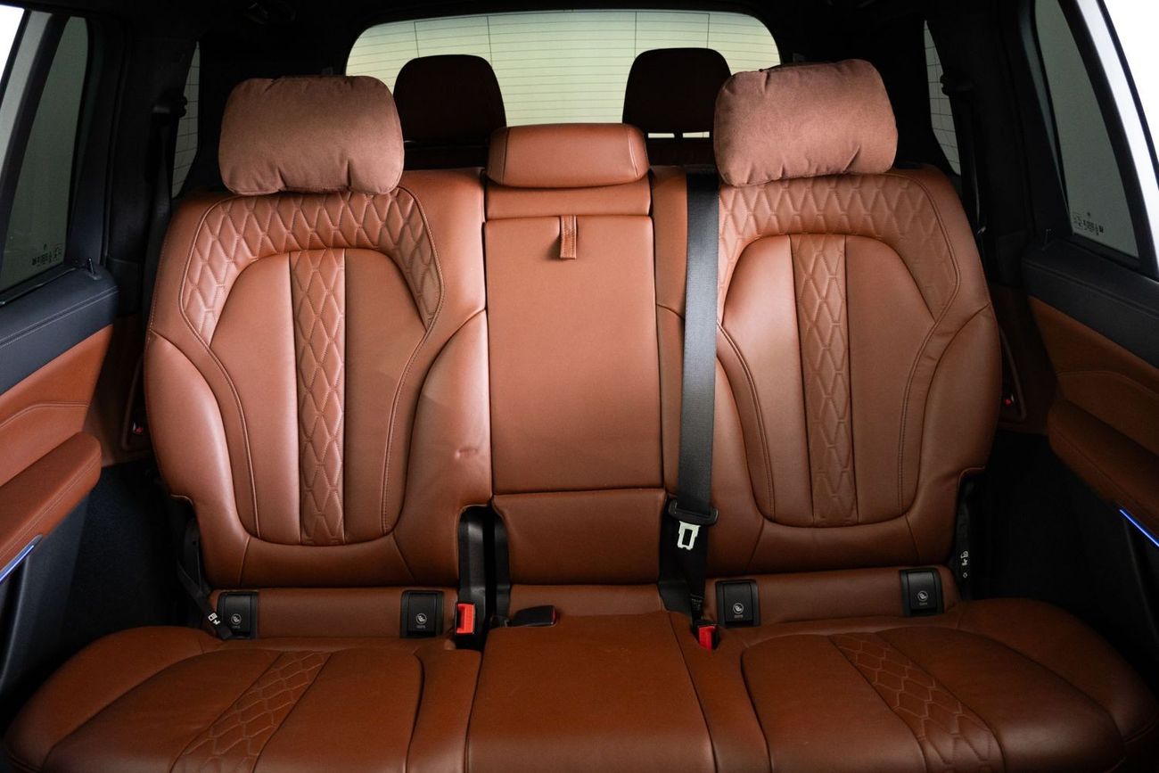 بي أم دبليو X7 40i M Sport Pure 3.0L (335 HP)