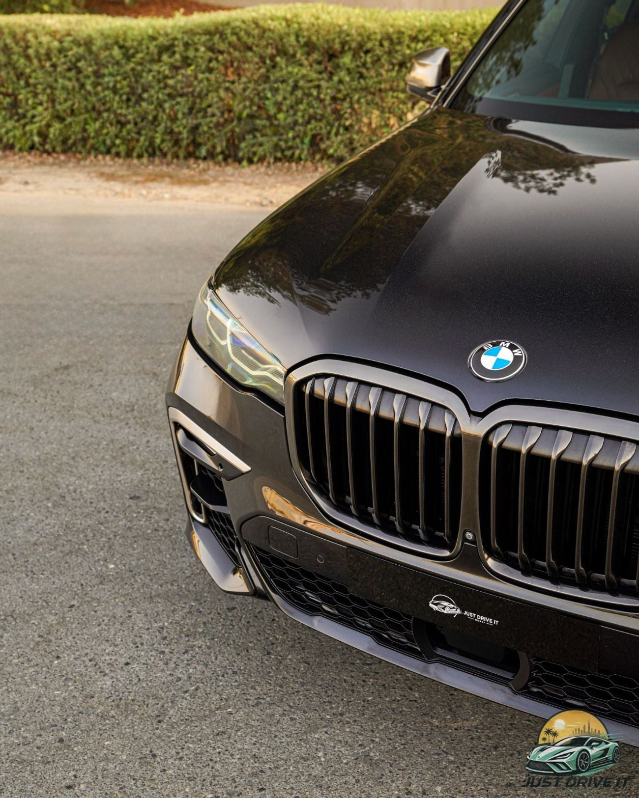 BMW X7 M50i