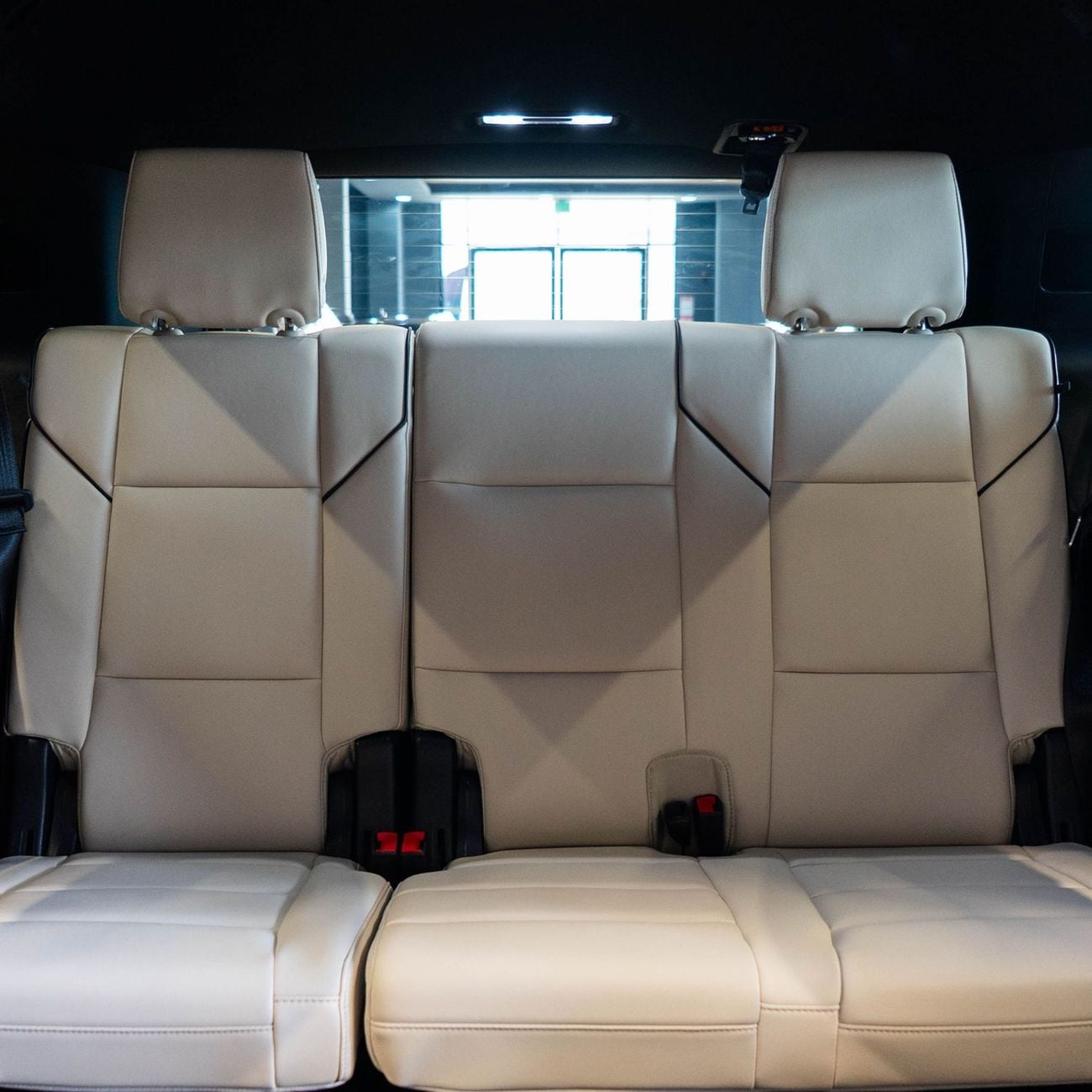 Cadillac Escalade Premium Luxury Platinum 6.2L AWD AED 4,024 P.M • 0% Downpayment • Cadillac Escalade Premium Luxury P