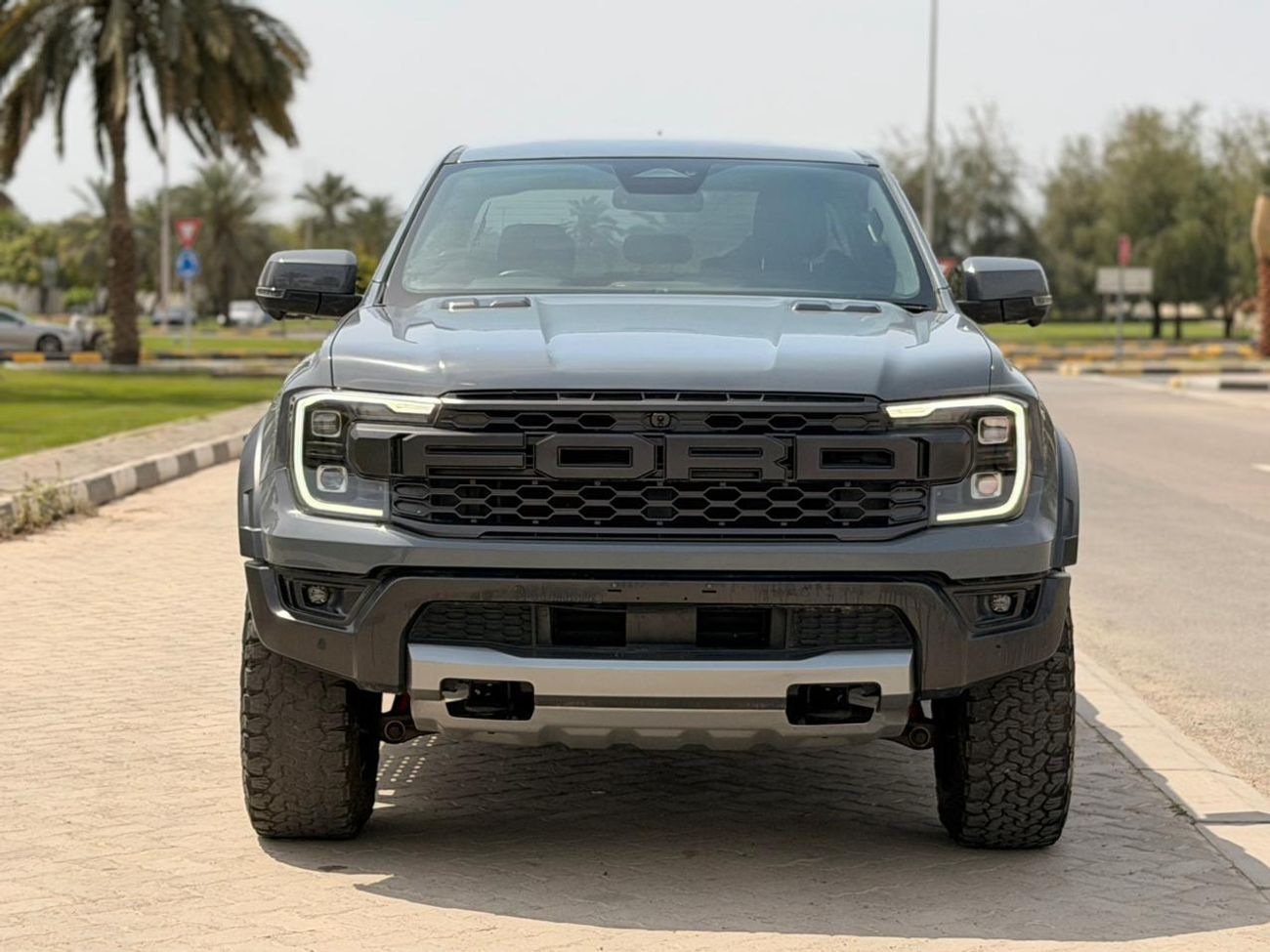 فورد رانجر RAPTOR V6 PETROL RIGHT HAND DRIVE