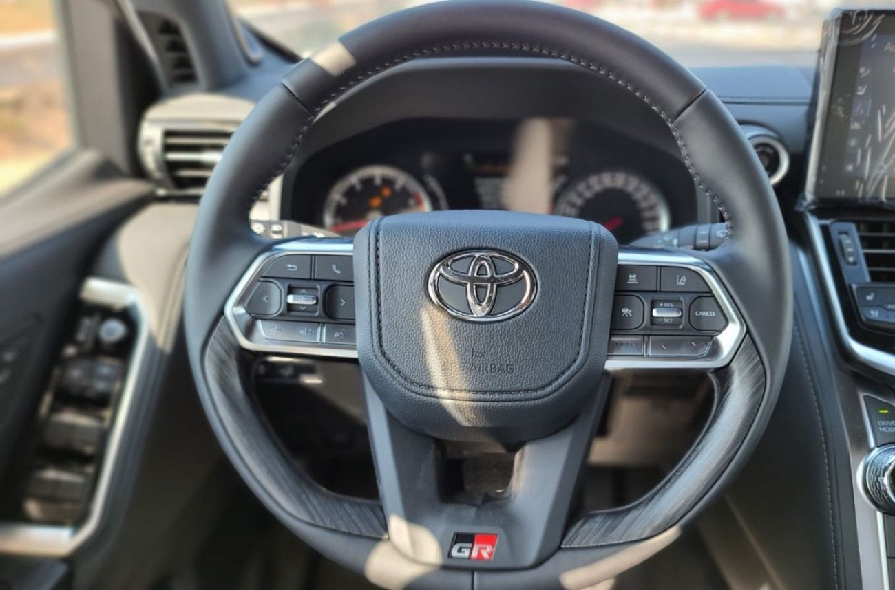 تويوتا لاند كروزر GR-S 3.3L