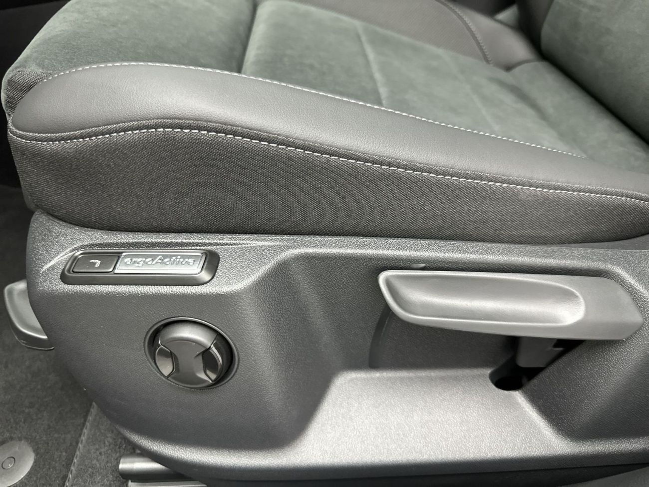 Volkswagen T ROC Style 1.4L (Ref#42423) - 17,100 AED SAVINGS from New Car