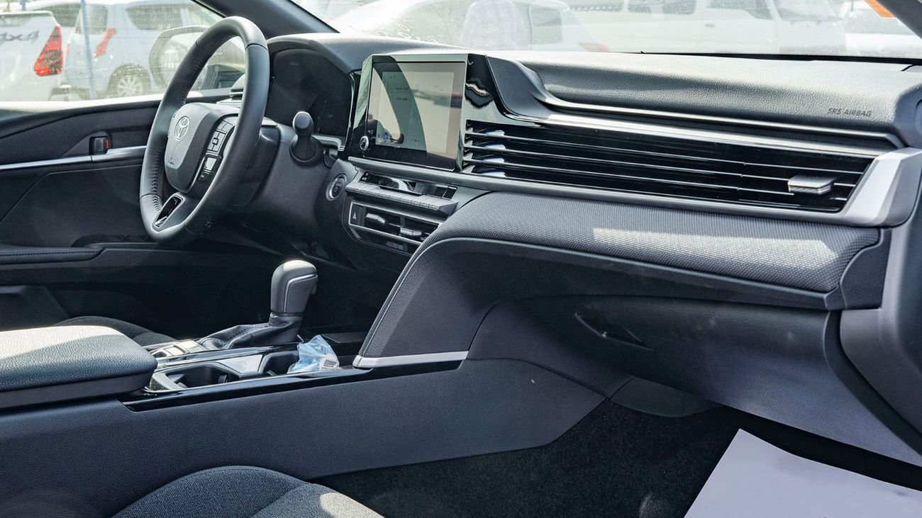 تويوتا كامري 2025 Toyota Camry 2.5L LE Hybrid with panorama roof AT