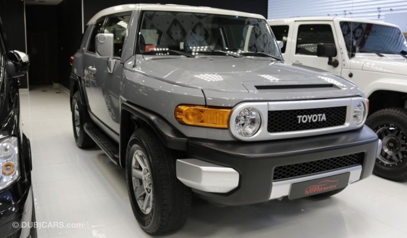 تويوتا إف جي كروزر TOYOTA FJ CRUISER GXR-2017-36000 KM GCC SPECS-PERFECT CONDITION