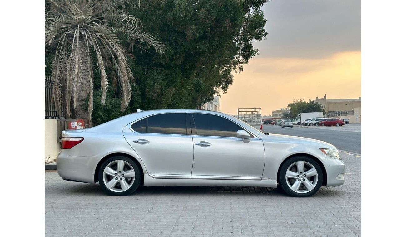 Lexus LS460