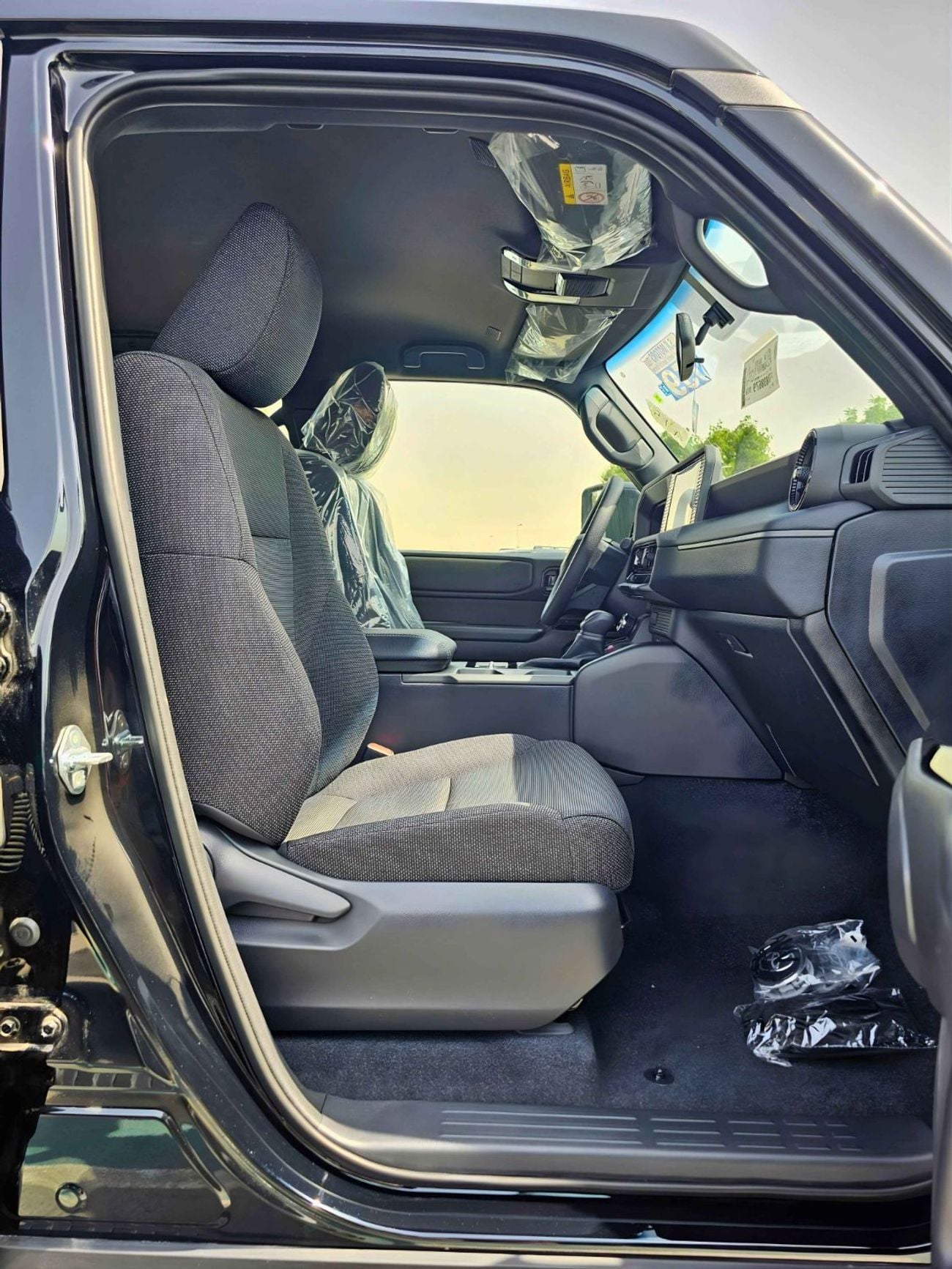 Toyota Prado ALL ROUNDER TURBO BASIC / 2.4L PETROL V4 / DVD+CAMERA / COOL BOX (CODE#PPAR)