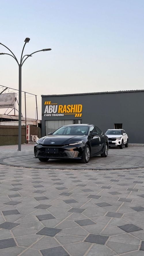 Toyota Camry XLE 2.5L Hybrid