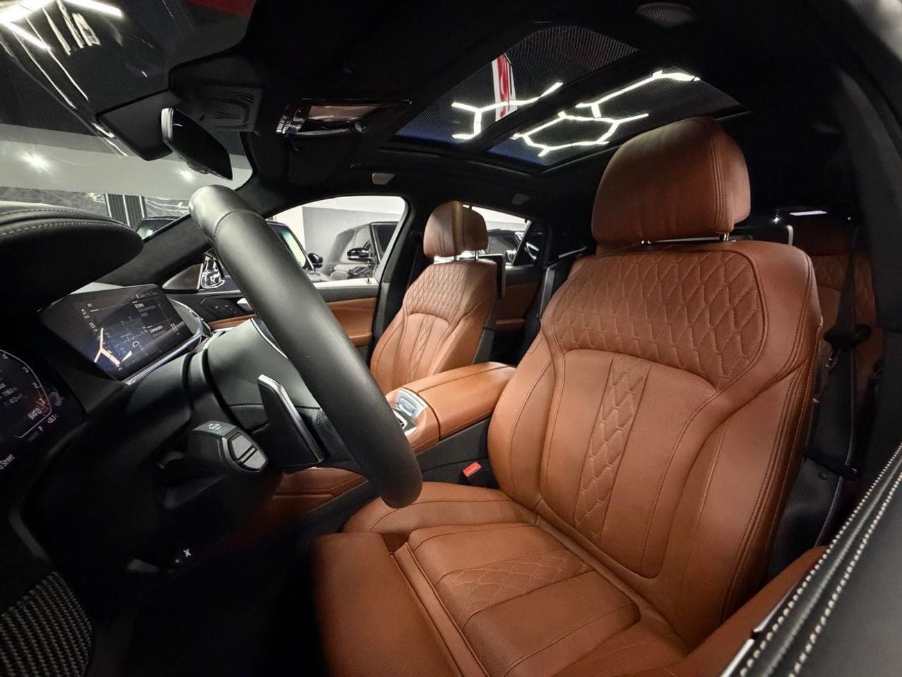 بي أم دبليو X6 XDRIVE M50i