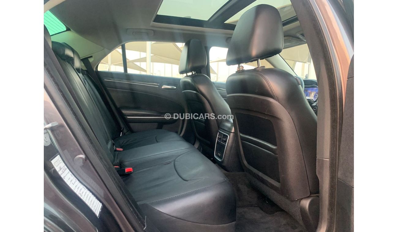 Chrysler 300C Executive Chrysler C300_2016_Excellent_Condition _Full option