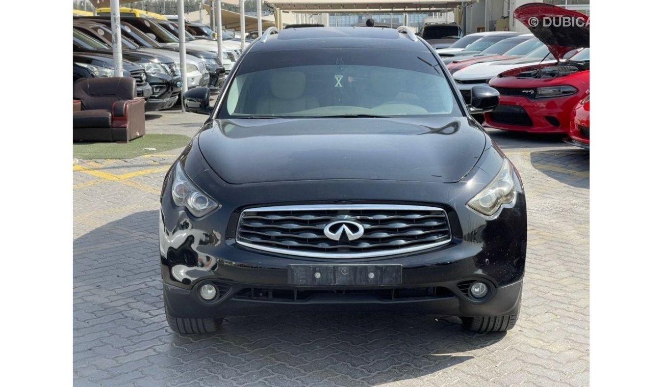 Infiniti FX45 Model 2009 Gulf 8 cylinder cattle 300,000km