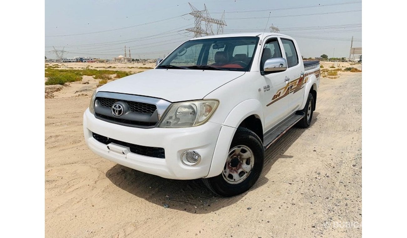 Toyota Hilux Toyota Hilux 2010 White | A 1013