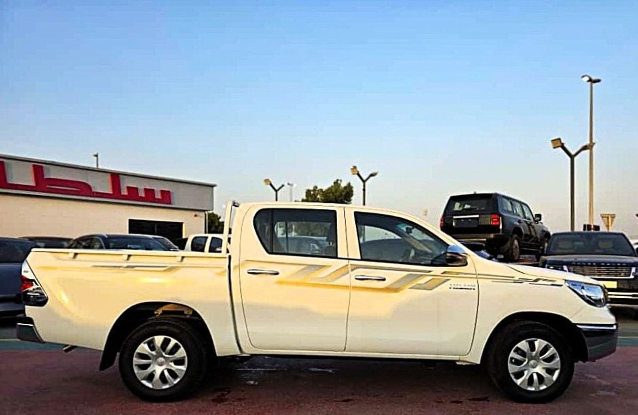 Toyota Hilux Toyota Hilux D.C 2.4L Diesel M/T 4*2 2025