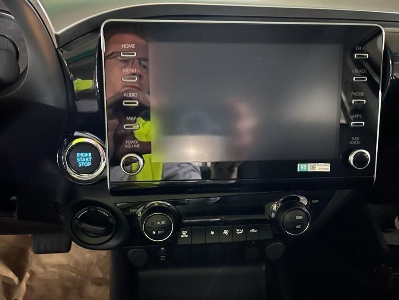 تويوتا هيلوكس Turbo Diesel 4WD 2.4L Automatic Double Cab Push Start HIGH  * EXPORT AFRICA Offer *